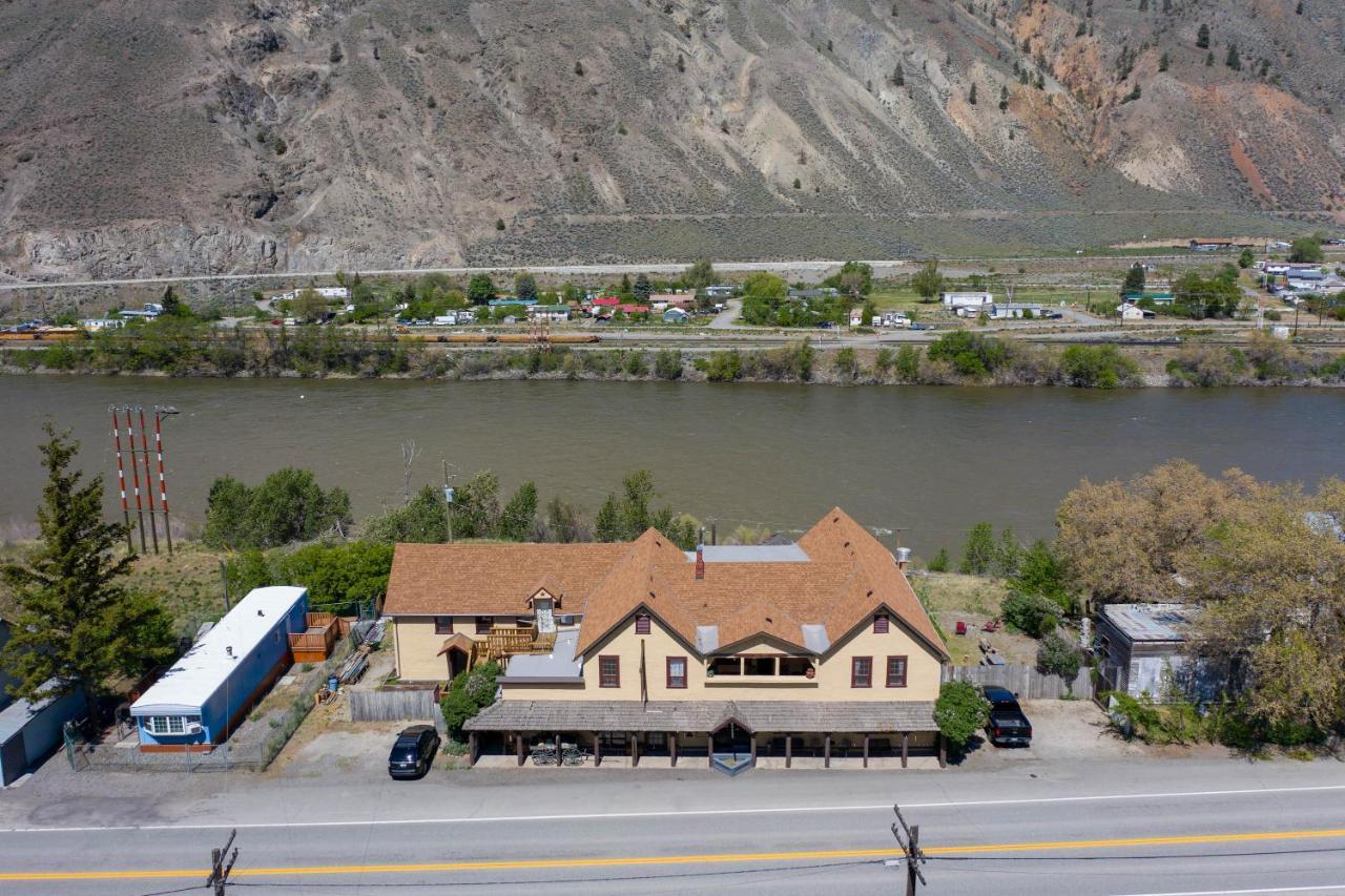 The Inn At Spences Bridge Exteriör bild