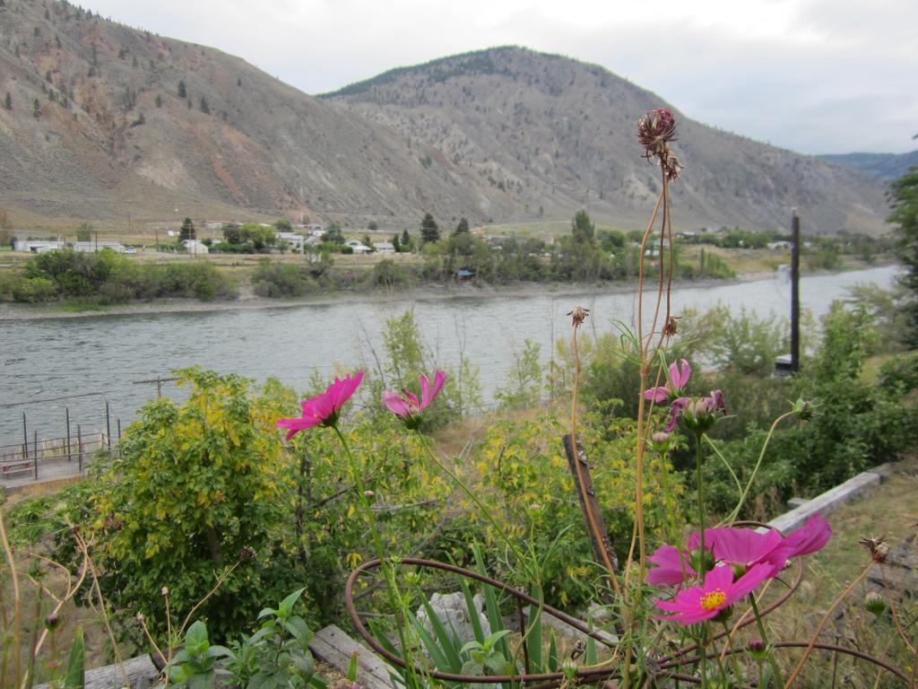 The Inn At Spences Bridge Exteriör bild